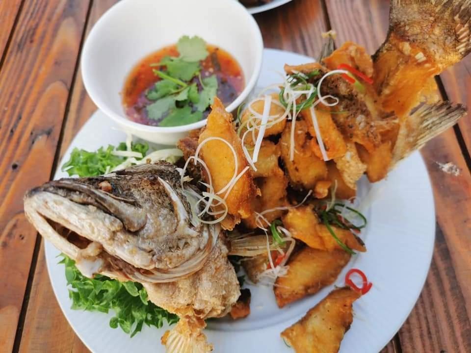 Nangkam Boutique Donsak Hotel Ban Pheng Krong Kültér fotó