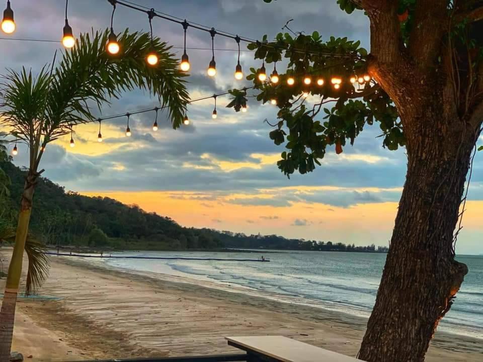 Nangkam Boutique Donsak Hotel Ban Pheng Krong Kültér fotó